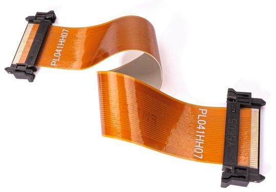 Flachbandkabel: Y-FLEX vereint die Vorteile der klassischen Methoden, wird jedoch den Anforderungen technisch anspruchsvoller Produkte besser gerecht. Flachbandkabel: Y-FLEX vereint die Vorteile der klassischen Methoden, wird jedoch den Anforderungen technisch anspruchsvoller Produkte besser gerecht.