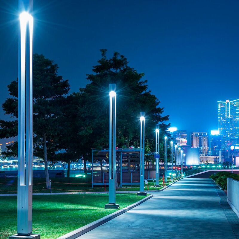 Intelligenten Straßenbeleuchtung in Taipei:  Die Lösung besteht aus Beleuchtung, Sicherheitswarnungen, Verkehrsbeurteilungen, Parkplatzerkennung und Umweltsensorik.