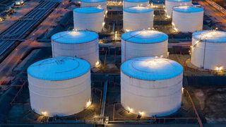 PPG announces PPG Pitt-Therm 909 spray-on insulation coating, designed for high-heat environments in the oil and gas, chemical, petrochemical and other critical infrastructure industries.  (Source: Business Wire)