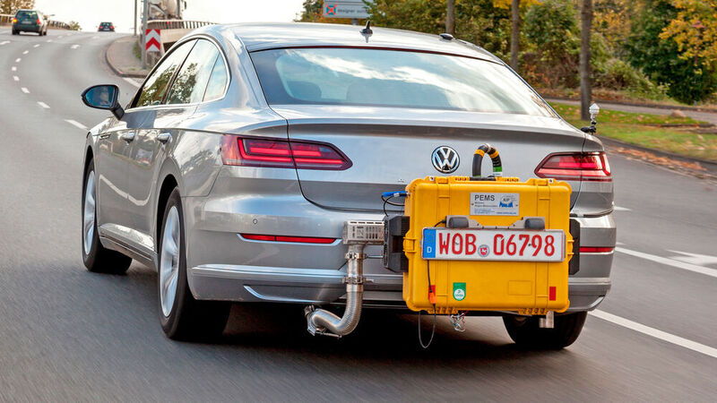 Um die Abgas-Vorgaben der EU erfüllen zu können, greift VW zum CO2-Pooling.