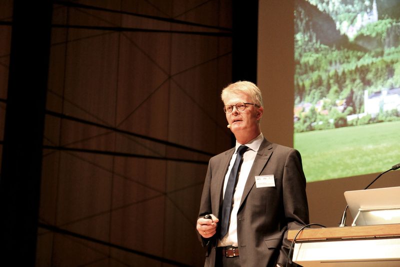 „Industrie 4.0 ist recht vielschichtig“, erläutert Andreas Notis, Vertriebsleiter der Otto Bihler Maschinenfabrik. (Bild: Itasse)