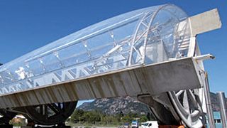 Unkonventionelle Konstruktion: Die Tröge der Solarkraftwerke von Airlight Energy sind aus Spannbeton. (Bild: Airlight Energy)