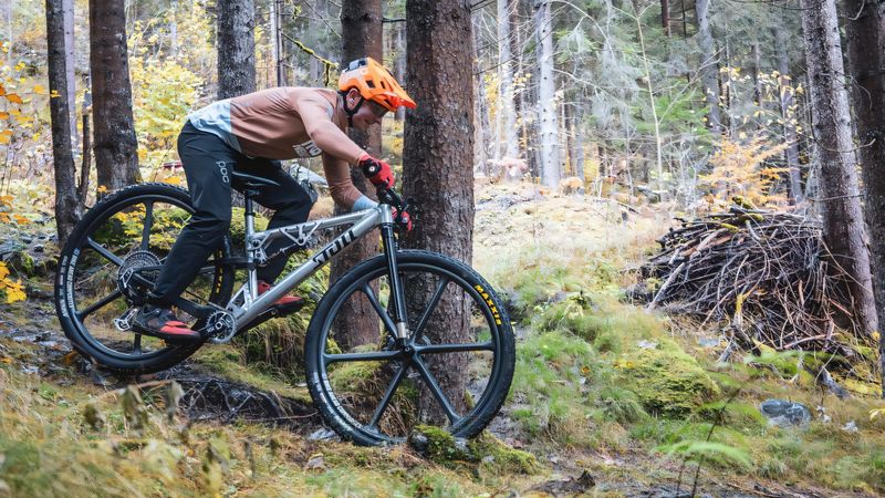 Laufräder mit 32 Zoll könnten den Mountainbike-Markt verändern. Für sportives Radfahren bietet die Laufradgröße einige Vorteile.(Bild:  www.mtb-news.de | Tobias Stahl | pd-f)