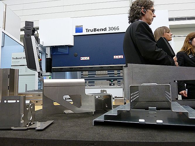 Klassische Abkantpresse Trubend 3066. (Kuhn)