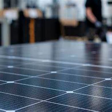 Die Thalheimer Solarzellenproduktion von Meyer Burger soll ab dem 1. Mai in Kurzarbeit gehen, wie jetzt bekannt wurde ... (Bild: Meyer Burger)