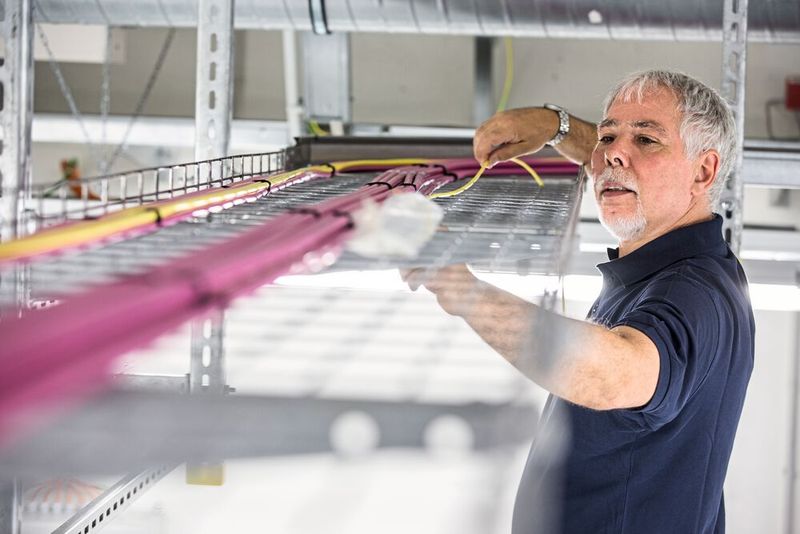 Bild 2: ToR-Konfigurationen (Top of Rack) gelten als besonders wartungsfreundlich. (Bild: andré walther)