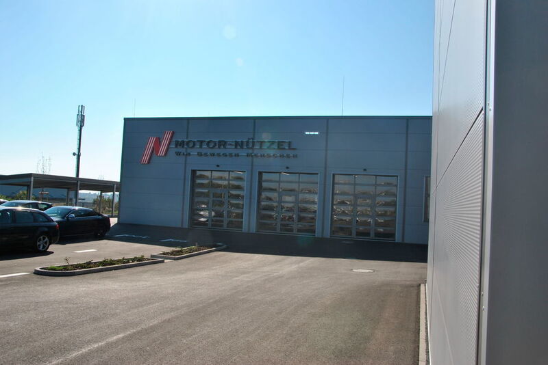Auf dem Gelände ist auch ein Lack- und Karosserie-Zentrum untergebracht, das für mehrere Betriebe der Motor-Nützel-Gruppe tätig ist. (v. Maltzan)