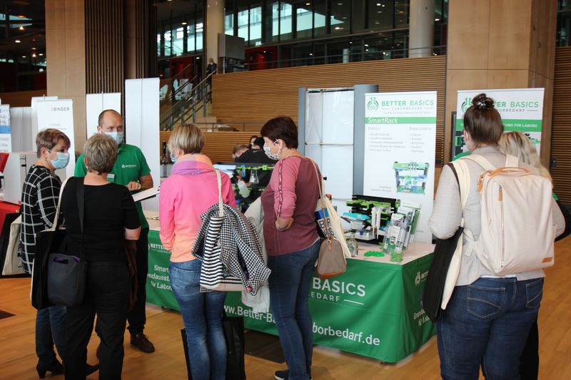 Weitere Impressionen von der LAB-SUPPLY Dresden 2021   Weitere Infos zu den kommenden LAB-SUPPLY-Messen finden Sie auf www.lab-supply.info.  (LABORPRAXIS, C. Lüttmann)