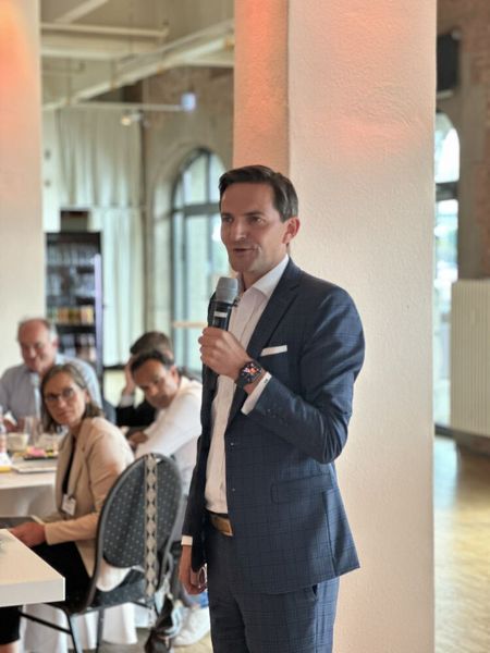 Was passieren muss, damit wir den Shift von einer Ausstiegs- in eine Einstiegs-Gesellschaft schaffen, analysierte Martin Hörhammer von Medialine. (Bild: Vogel IT-Akademie)