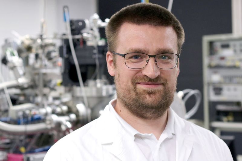 Dr. Gregor Hartmann hat gemeinsam mit seinem Kollegen Dr. André Knie Experimente an der LCLS in Kalifornien durchgeführt. (Uni Kassel)
