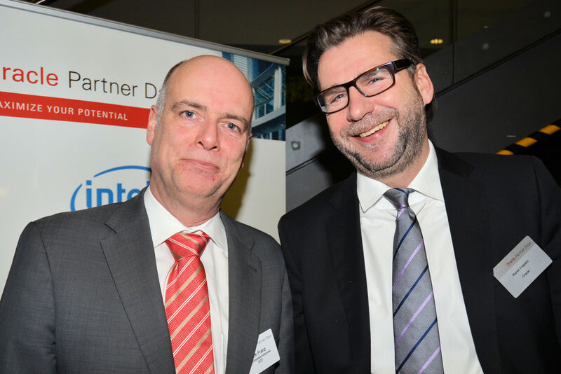 Austausch zwischen Partner und Hersteller: Dirk Franz (CCF) und Rainer Frädert (Oracle). (Bild: Michael Hase / IT-BUSINESS)
