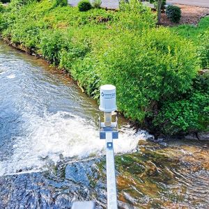 Kleine Gewässer wie die Prüm oder Nims können sich bei Starkregen binnen Stunden in reißende Ströme verwandeln. Digitale Pegelstationen helfen, Gefahren frühzeitig zu erkennen. (Bild: Vega)