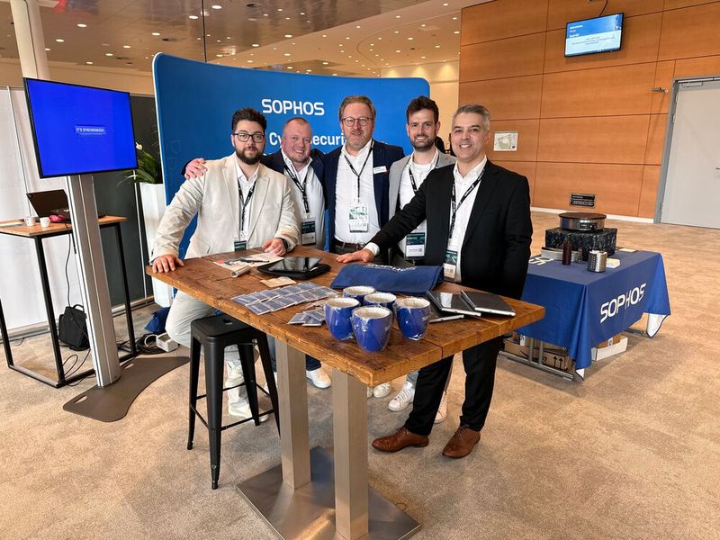 Ob das Sophos Team in den nächsten Wochen noch den Geruch von Pfannkuchen riechen kann (v. l.) Dario Giobbe, Christoph Kick, Alexander Scholz, Tibor Strutzke und Sebastian Kaiser.  (Bild: Vogel IT-Medien)