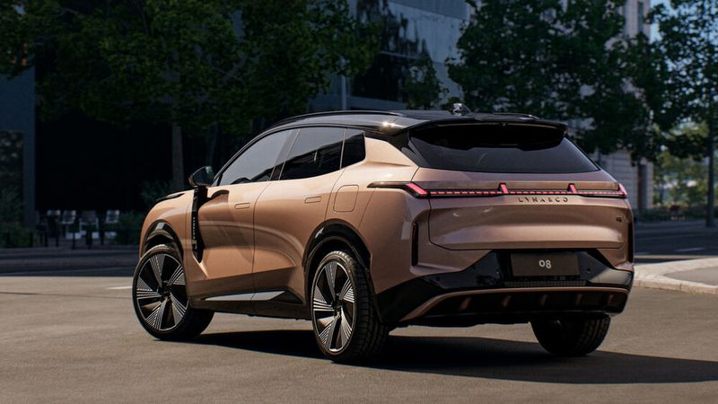 Das Mitteklasse-SUV soll sich durch seine hohe Elektro-Reichweite von 200 Kilometern auszeichnen. (Bild: Lynk & Co)