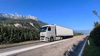 Der Mercedes E-Actros hat einen Härtetest bestanden. (Bild: Daimler Truck AG)