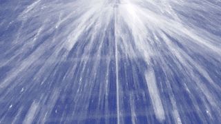 Macht mächtig Wirbel: Wenn die versenkbare Düse des Pop Up Whirly (Detailbild) in Aktion tritt, ist der Reinigungsefffekt kaum mehr zu übersehen. (Bilder: Lechler)