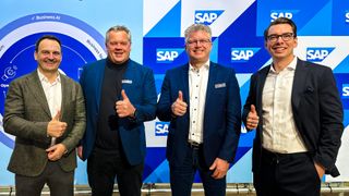 Tim Röttger, Head of SAP Supply Chain Management Germany, Arik Reiter, Vice President Digitalisierung Smart Factory Edag Production Solutions, Dirk Keller, Geschäftsführer der Edag Production Solutions, Andreas Thon, Chief Revenue Officer SAP Supply Chain Management Middle and Eastern Europe (von rechts nach links) gaben die Partnerschaft bekannt.  (Bild: Edag Group)