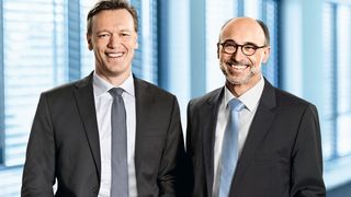 Der KSB-Vorstand (Werner Stegmüller (l.) und Dr. Peter Buthmann) will mit einem ambitionierten Effizienzsteigerungsprogramm bis 2018 die Material-, Sach- und Personalkosten um 10% reduzieren. (Bild: KSB)