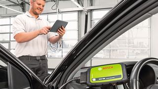 Brandneu und eine Erleichterung im Alltag: Mithilfe des RDS 500 können Werkstätten eine Vielzahl an Diagnosearbeiten delegieren – einfach, schnell und zum Festpreis.  (Bosch)
