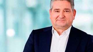 Alea jacta sunt! Der Thyssenkrupp-Aufsichtsrat stimmte jetzt dem 20-Prozent-Einstieg von Kretinskys Energiefirma zu. Die IG Metall ist erbost und will kämpfen. Konzernchef Miguel López (im Bild) konterte aber, dass all das nötig ist und keine weiteren Kündigungen drohen. (Bild: Thyssenkrupp)