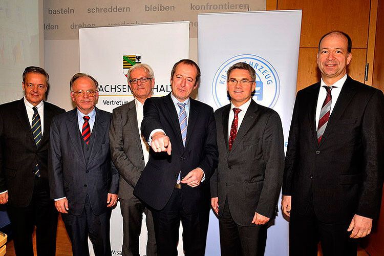 Diskussion um den Verkehr: (v. li.) Christoph Konrad, Karlheinz Schmidt, Werner Reh, Oliver Witte, Thomas Hailer, Axel Koblitz. (Foto: Zietz)