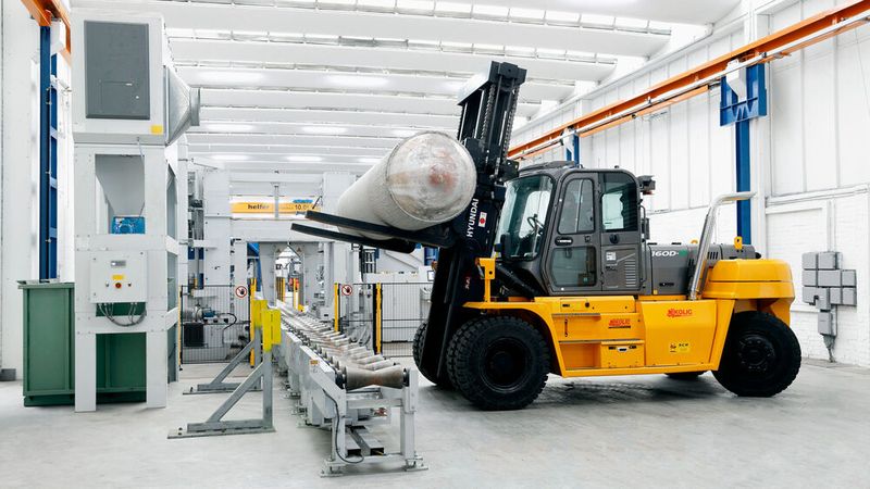 Am Standort Hannover setzt Leichtmetall erneuerbare Energien ein, um bis zu 30.000 Tonnen Aluminium-Bolzen pro Jahr zu produzieren. Sekundäraluminium macht hierbei etwa 80 Prozent des Ausgangsmaterials aus. (Bild:  EGA)