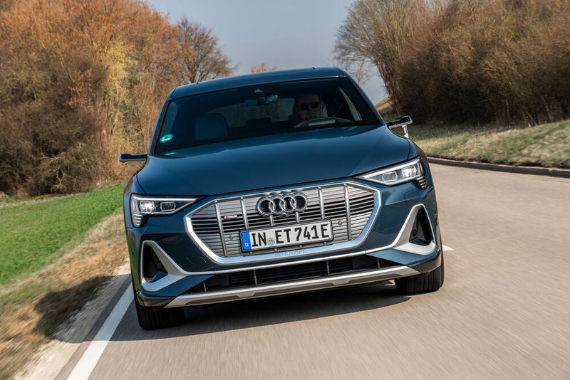 Die Unterschiede zum normalen E-Tron in Sachen Optik, Antrieb und Innenraum sind klein. (Bild: Audi)
