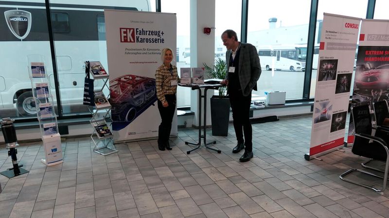Auch das Fachmedium und Verbandsorgan des ZKF, »Fahrzeug+Karosserie«, war in Schlüsselfeld vertreten. (Bild: Wenz - VCG)