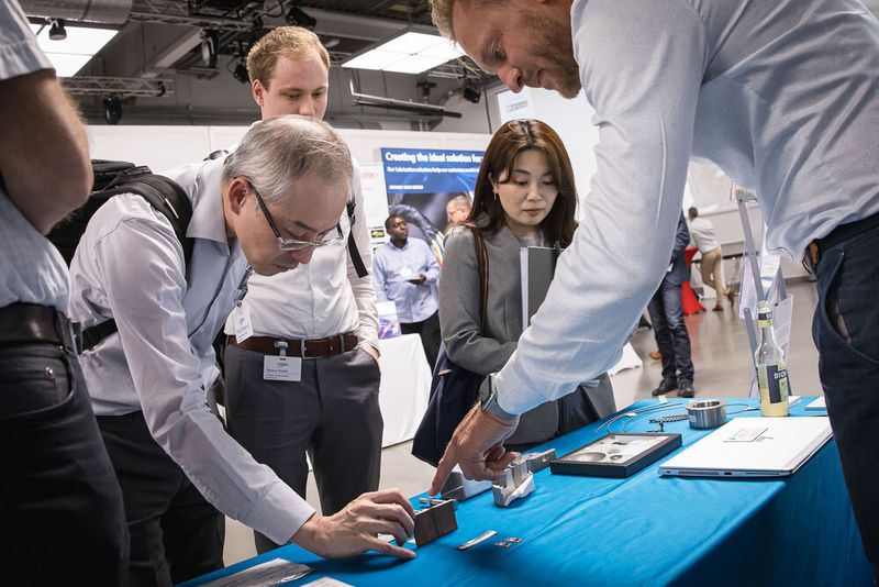 Steckverbinderkongress 2023 Tag 2: Kongress mit Trendthemen von PCF über DC-Steckverbinder, Hybridsteckverbinder, Qualifizierung, Single Pair Ethernet, Hands-on Workshops bis zu 3D-Druck und Konfektionierung. (Bild: Stefan Bausewein)