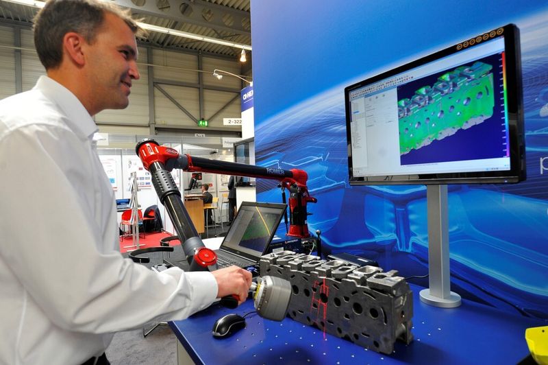 Probieren geht über studieren: Nicht nur die Anwendertagung lädt Besucher zu praktischen Erfahrungen mit generativen Verfahren ein. (Bild: Messe Erfurt)