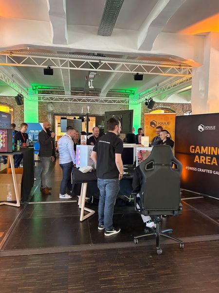 Gespielt wurde in einer extra dafür vorgesehenen Gaming Area.  (Bild: Vogel IT-Medien)