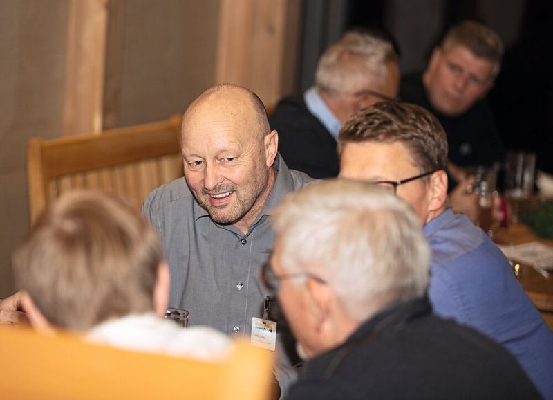 ...etwa mit Kontaktzauberer Mr. Flo. (Bild: Oxana Gruber Photography)