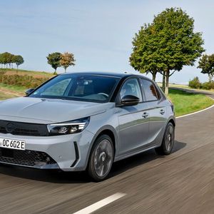 Opel spricht selbstbewusst vom „neuen“ Corsa, auch wenn die Grundstruktur die gleiche ist.(Bild:  Opel)