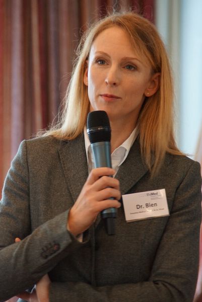 Dr. Annika Bien von Fresenius Medical Care und ... (Bild: BVMed)