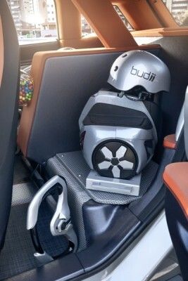 Rinspeed „Budii“: Das Concept Car definiert die Mensch-Maschine-Beziehung neu. (Rinspeed)