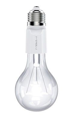 Red Dot Award 2015 - Playbulb Adapter von Hersteller Shenzhen Baojia Battery Technology, China: Mit dem Playbulb Adapter können Glühbirnen komfortabel per Smartphone gesteuert und programmiert werden. Dazu wird der Adapter einfach vor den E26- oder E27-Sockel herkömmlicher Glühlampen geschraubt. Über eine Bluetooth 4.0 Plattform lassen sich dann beliebig viele Glühbirnen per iOS- oder Android-App ein- und ausschalten. Darüber hinaus ist der Zeitraum der Beleuchtung wählbar oder die Lichtleistung dimmbar. Optional können die Glühlampen bei Bedarf auch in einen Energiesparmodus versetzt werden.  (Bild: Red Dot)