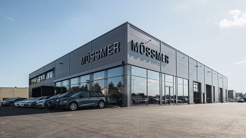 Konzentration aufs Wesentliche: Mössmer-Automobile aus Memmingen stemmt sein Geschäft und das Verkaufsvolumen durch schlanke Prozesse.(Bild:  Mössmer Automobile)