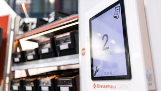 Besucher der Schraubtec Bochum (4. September 2024) können am Stand von Dresselhaus das Direkt-RFID-Kanban-System dieses Unternehmens in Augenschein nehmen. (Bild: Dresselhaus)