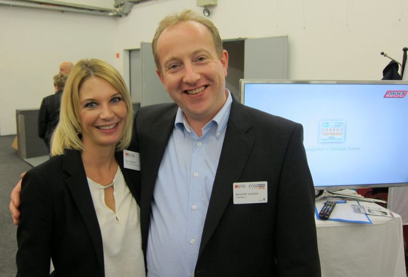 Ina Scholten, Eno, mit dem treuen Partner Alexander Looschen, Mobil Shop Garrel. (IT-BUSINESS)