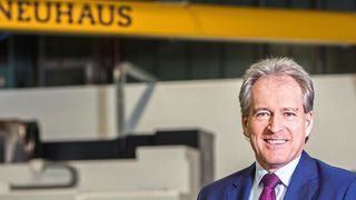 Bei seinem Eintritt ins Familienunternehmen im Jahr 1986 hat Wilfried Neuhaus-Galladé den Kurs von J.D. Neuhaus an die sich verändernden Bedingungen globaler Märkte angepasst. „Go global“ war seine Devise, mit innovativen Produkten. Er installierte ein weltweites Vertriebssystem und schuf Tochterunternehmen in den USA, Frankreich, England, Singapur und China. (J.D. Neuhaus)