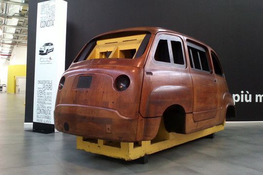 Die ersten Entwürfe des 500 L gingen mehr in die Kleinbusrichtung und erinnerten an den Multipla aus den 50-er Jahren. (Foto: Fiat)