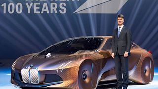 Zur Feier des Tages präsentiert BMW ein Concept Car, das auf den etwas profanen Namen „Vision Next 100“ hört. (Foto: BMW)