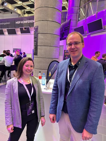 Stefan Steuer und Mihriban Dincel (IT-BUSINESS) (Bild: Vogel IT-Medien)