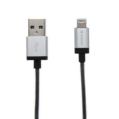 Verbatim Lightning-Kabel – Silber – 30 cm: MFI-zertifiziert mit der lizensierten Technologie von Apple; Unterstützt zukünftige i-Geräte und iOS-Software; Strapazierfähiges, verschleißfestes Kabel mit Nylonummantelung; Dank der Nylonummantelung ist das Kabel robust und flexibel; PVC-Kabel Knickschutz zur Entspannung und zum Schutz der Steckerverbindungen; Erstklassige Steckergehäuse aus Aluminium passen zu den neuesten Apple-Geräten; Synchronisieren & Laden: Funktionen für das Laden und Übertragen von Daten (Bild: Verbatim/IFA)
