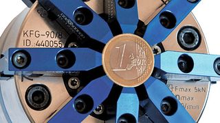 Dieses Futter mit acht Backen eignet sich für die Bearbeitung verformungsempfindlicher Werkstücke wie Ringe. (Bild: Röhm)