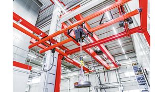 Das bei Cummins Deutschland installierte modulare Kranbaukastensystem ermöglicht die optionale Nachrüstung weiterer Kranbrücken. (Bild: Konecranes)
