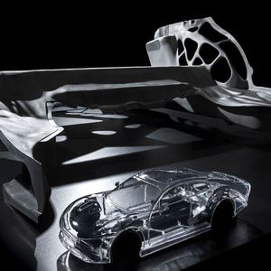 Dieses Gussteil ist das derzeit größte Leichtmetall-Strukturbauteil bei Mercedes-Benz und bildet die Hauptkomponente im Heck des Vision EQXX – den Heckboden. (Mercedes-Benz)