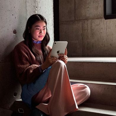 Das neue iPad mini ist mit 5,4 mm dünner und mit 255 g leichter als das Vorgängermodell. Ausgestattet ist es mit der leistungsstarken A20-Pro-CPU von Apple. (Bild: Apple)