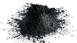 High-Tech-Material Carbon stellt große Herausforderungen an das sichere Fördern, Lagern, Homogenisieren und Dosieren. (©alexgoryayev - stock.adobe.com)