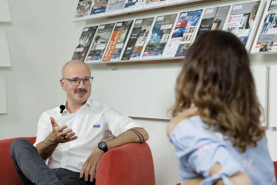 Wolfgang Ulmer, Managing Director der Grob Schweiz AG: «Die wirklich grosse Hebelwirkung für Produktivität und Effizienz entsteht erst dann, wenn alle Systeme und Prozesse miteinander verbunden sind.»(Bild:  Matthias Böhm)